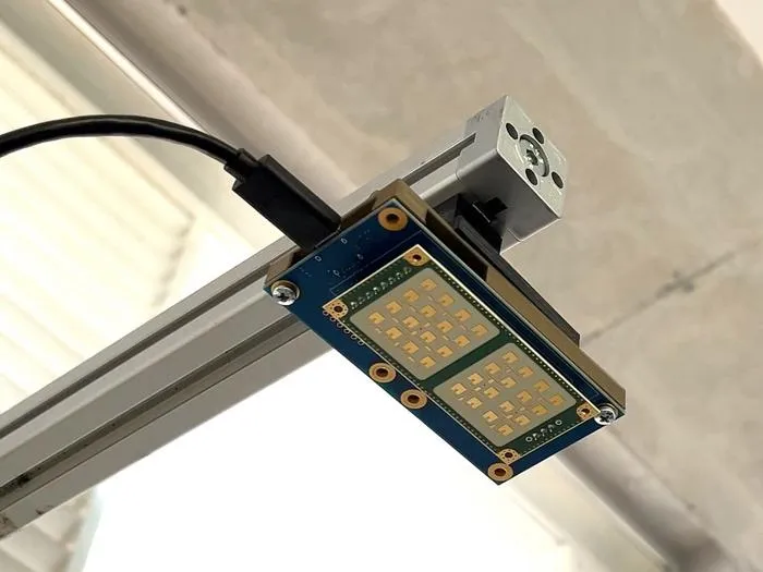 Detail of the low-cost RADAR unit that researchers from the NEPHOS research group have used in the prototype.