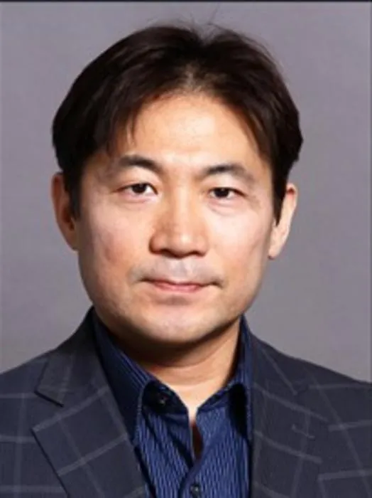 Professor Kenji Suzuki, a biomedical AI research leader.