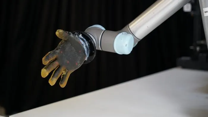 Improved electronic skin gives robots the human touch
