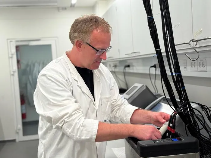 Solem in the lab.