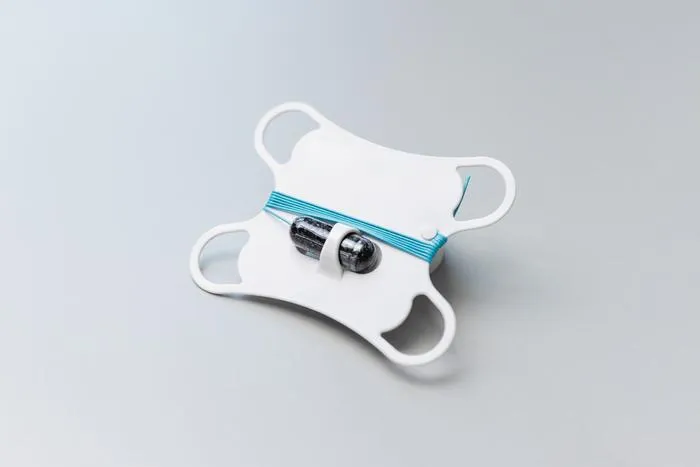Sealed capsule sponge