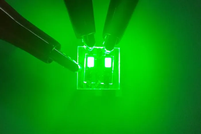The team has developed remarkably efficient and bright green-emitting QRLED. It shines three times brighter than older QRLEDs, achieving record peak luminance levels.