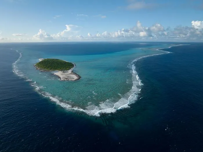 Little-to-no industrial fishing occurs in fully and highly protected marine areas (1 of 2)