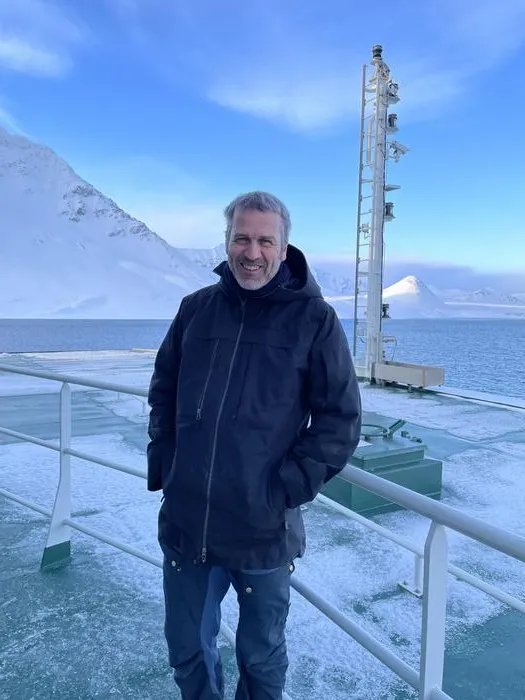 Co-chief scientist for the i2B Arctic Ocean Expedition