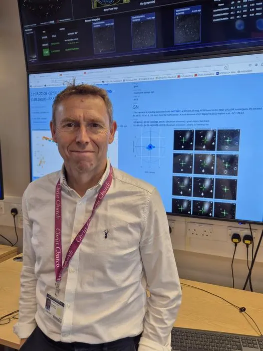 Professor Stephen Smartt