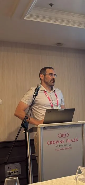 Dr Avinoam Shye