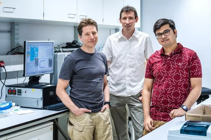 Scientists at the Institute of Science and Technology Austria (ISTA) put singlet oxygen on a leash.