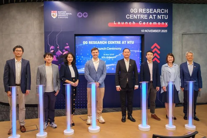 0G and NTU senior leadership at the launch of the 0G Research Centre at NTU