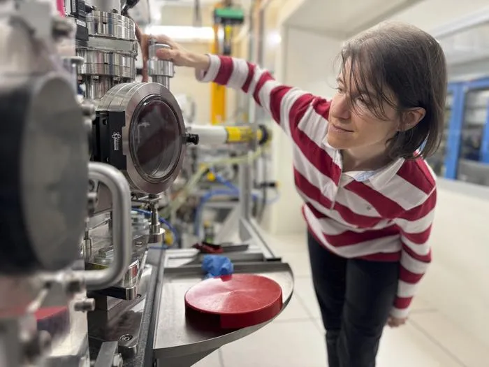 Letizia Monico during the experiments at the ESRF