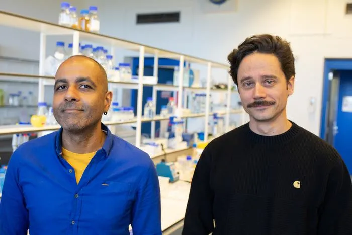 Dr. Richard Cardoso Da Silva and Prof. Tuncay Baubec