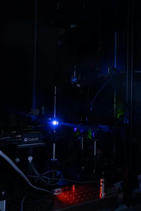 Slow transient emission spectroscopy setup
