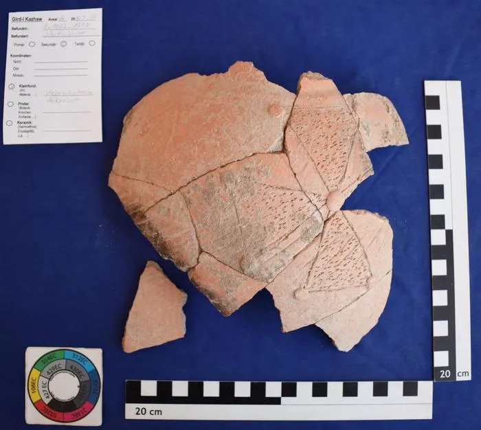 Pottery fragment