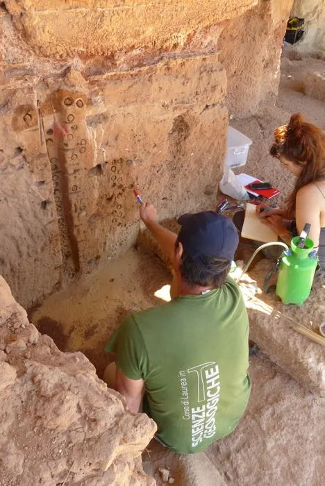 Sampling for magnetostratigraphy