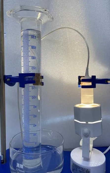 The technology has particles of gallium suspended in either seawater or freshwater and activated under artificial light.