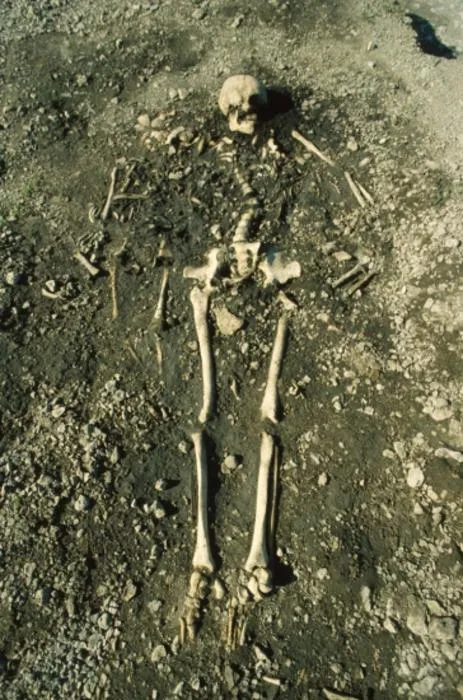 Grave 1