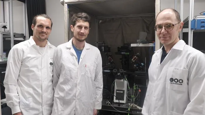 Research team (Left to right): Milan Becker, Nimrod Leberstein & Dr. Mark Shein-Idelson.