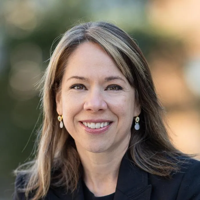 Governing with AI: a new AI implementation blueprint for policymakers
