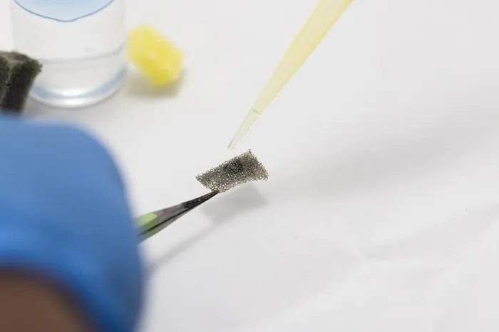 Oil uptake test