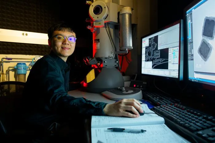 UChicago Pritzker School of Molecular Engineering PhD student Binyu Wu