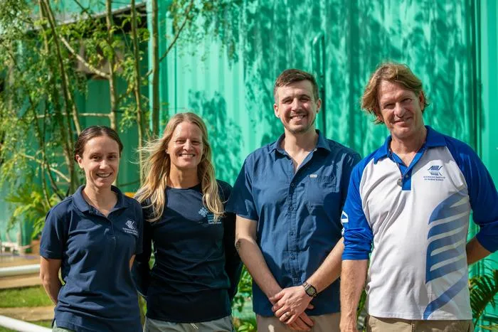 SECORE's and AIMS's scientists and engineer