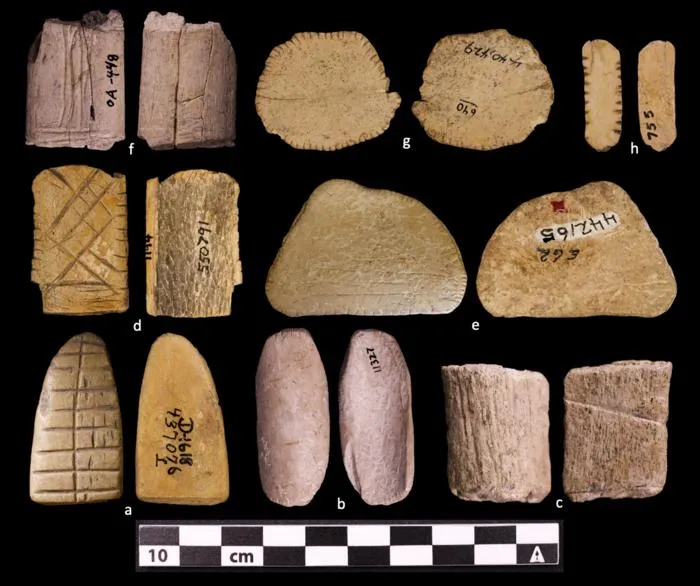 Early examples of Native American dice