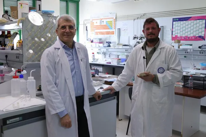 Researchers José Rafael Ruiz Arrebola and Daniel Cosano Hidalgo