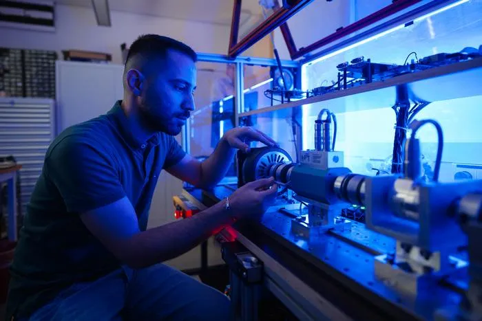 AI tracks motor heat in real time