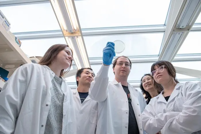 Dr. Hong Li and her lab