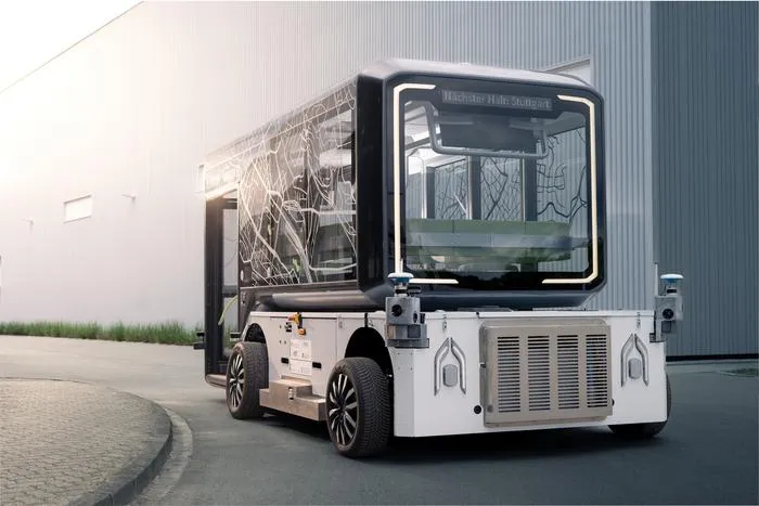 The U-Shift system combines a mobile platform (“drive board”) with replaceable capsules for different applications. (Photo: Amadeus Bramsiepe, KIT)