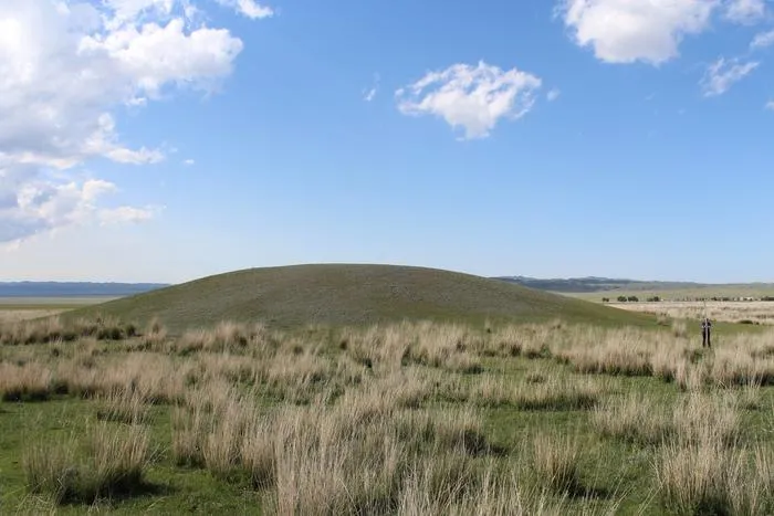 Burial mound "Kurgan Shilikty 16" in Kazakhstan