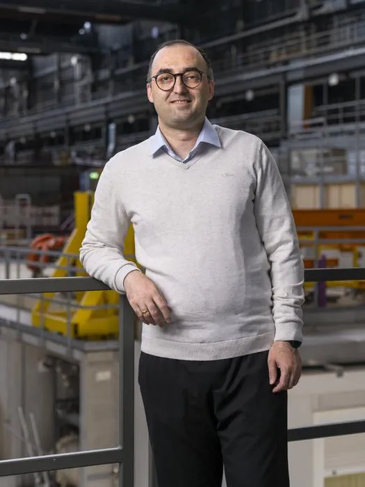 Dr. Zurab Guguchia