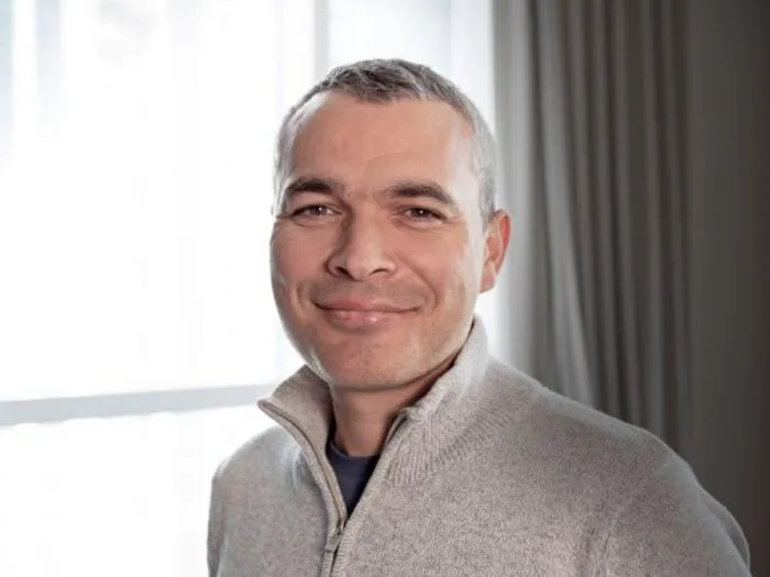 Dr Javier Virués-Ortega