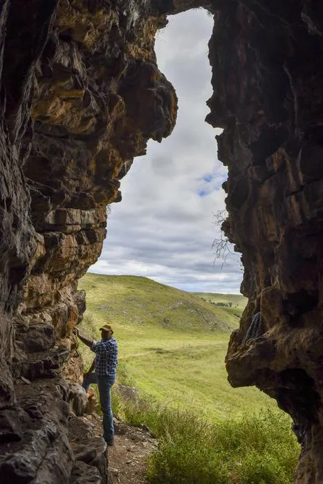 Cloggs Cave