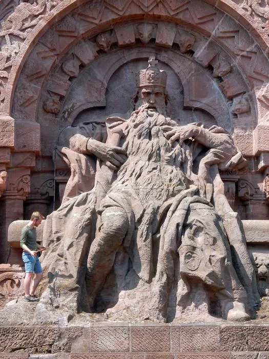 Steffen Trümper searching for silicified wood at the Kyffhäuser Monument.