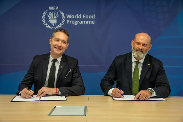 CIMMYT and WFP leaders sign partnership agreement