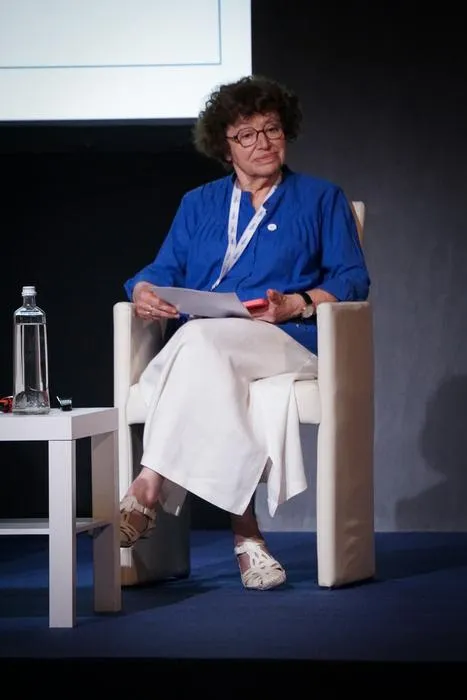 COSPAR Vice-President Catherine Cesarsky speaks on Dark and Quiet Skies at the 46th COSPAR Scientific Assembly