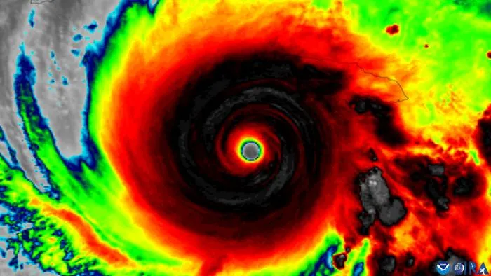 Hurricane Hunter data reveal early signs of strengthening tropical cyclones