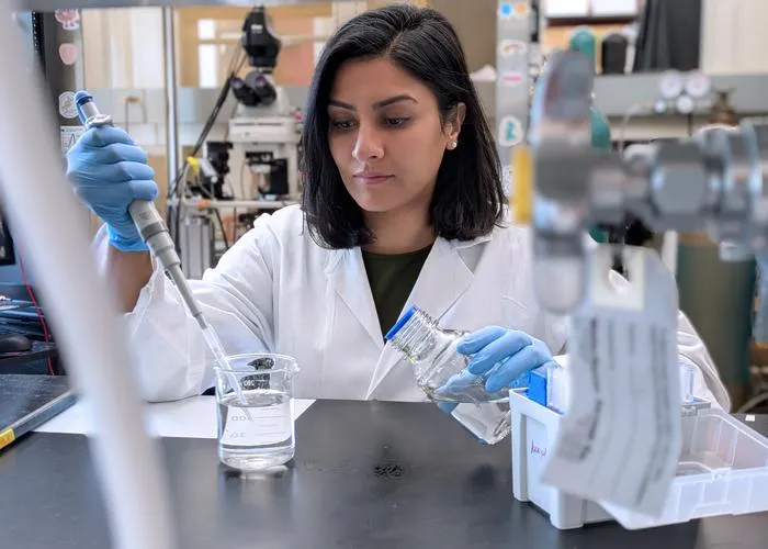 Study first author Dr. Reesha Patel doing research in her lab