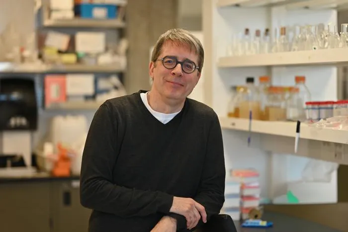 Éric Déziel, Professor at the Institut national de la recherche scientifique (INRS)