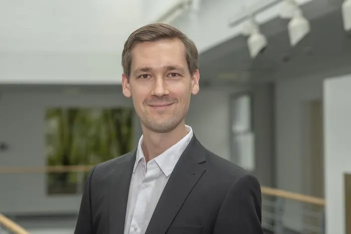 Professor Lukas Kunz
