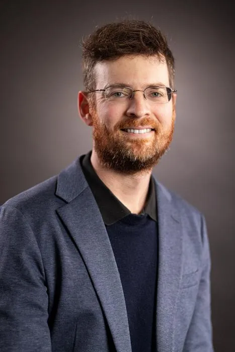 Dr. Kirill Lazbnik