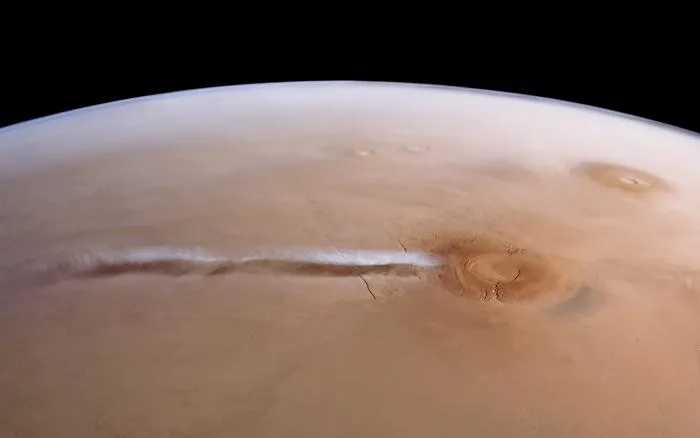 Arsia Mons Elongated Cloud as seen by Mars Express