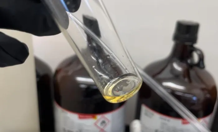 Temporary melt improves perovskites - 2
