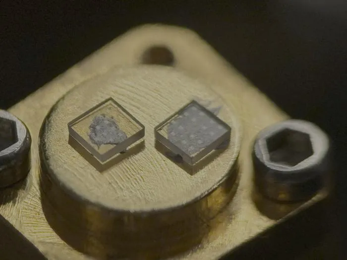 GaP on diamond chips